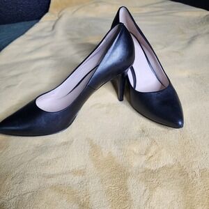 Womens Cole Haan  Grand OS Black Leather Pumps Heels Career Business W05651 10B